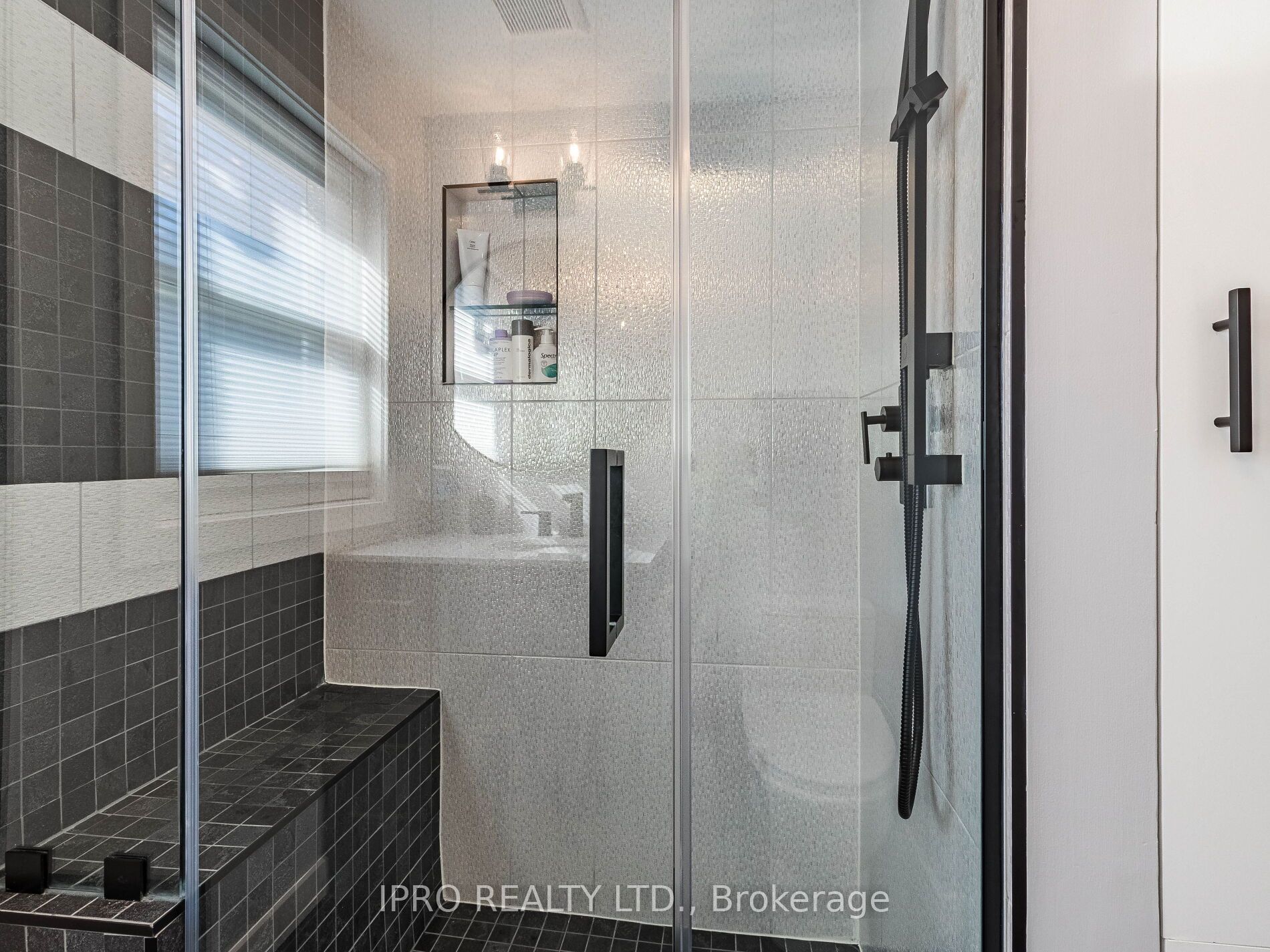 93 Gair Drive Property Photo 18