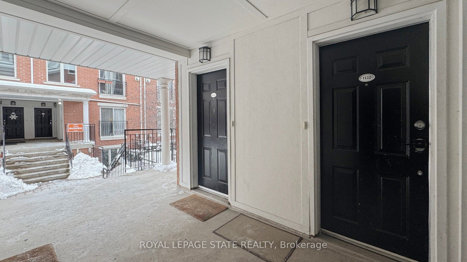 #1122 - 20 Laidlaw Street Property Photo 3