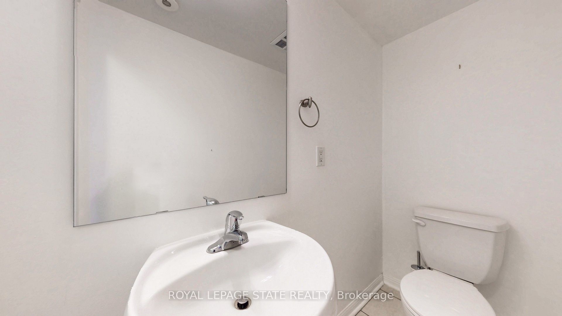 #1122 - 20 Laidlaw Street Property Photo 14