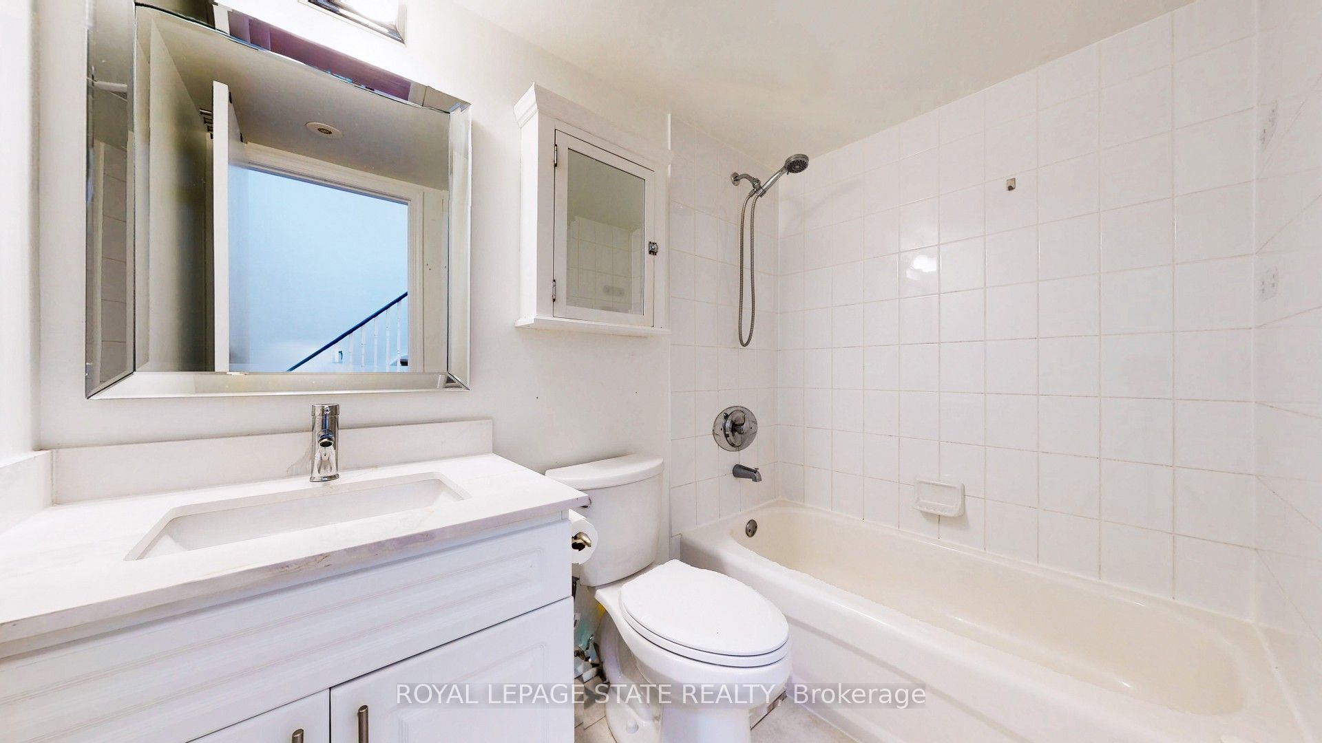 #1122 - 20 Laidlaw Street Property Photo 22