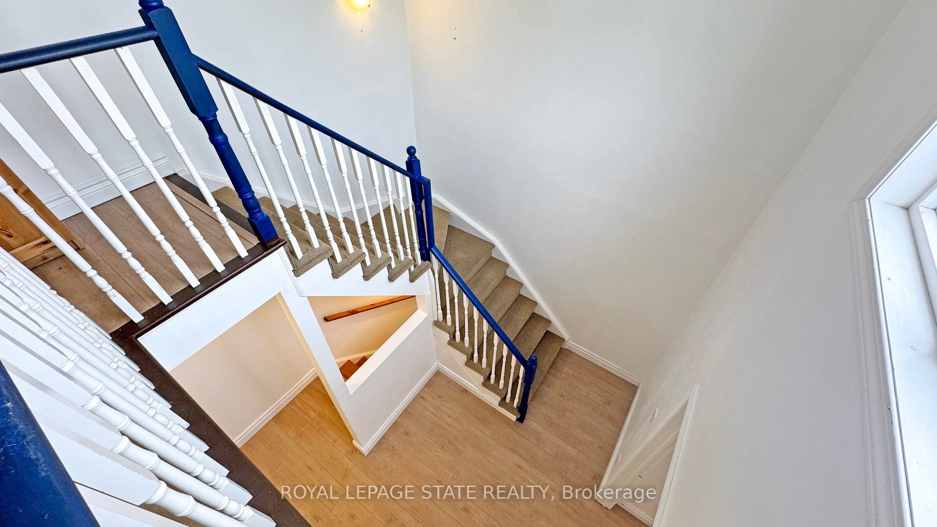 #1122 - 20 Laidlaw Street Property Photo 25