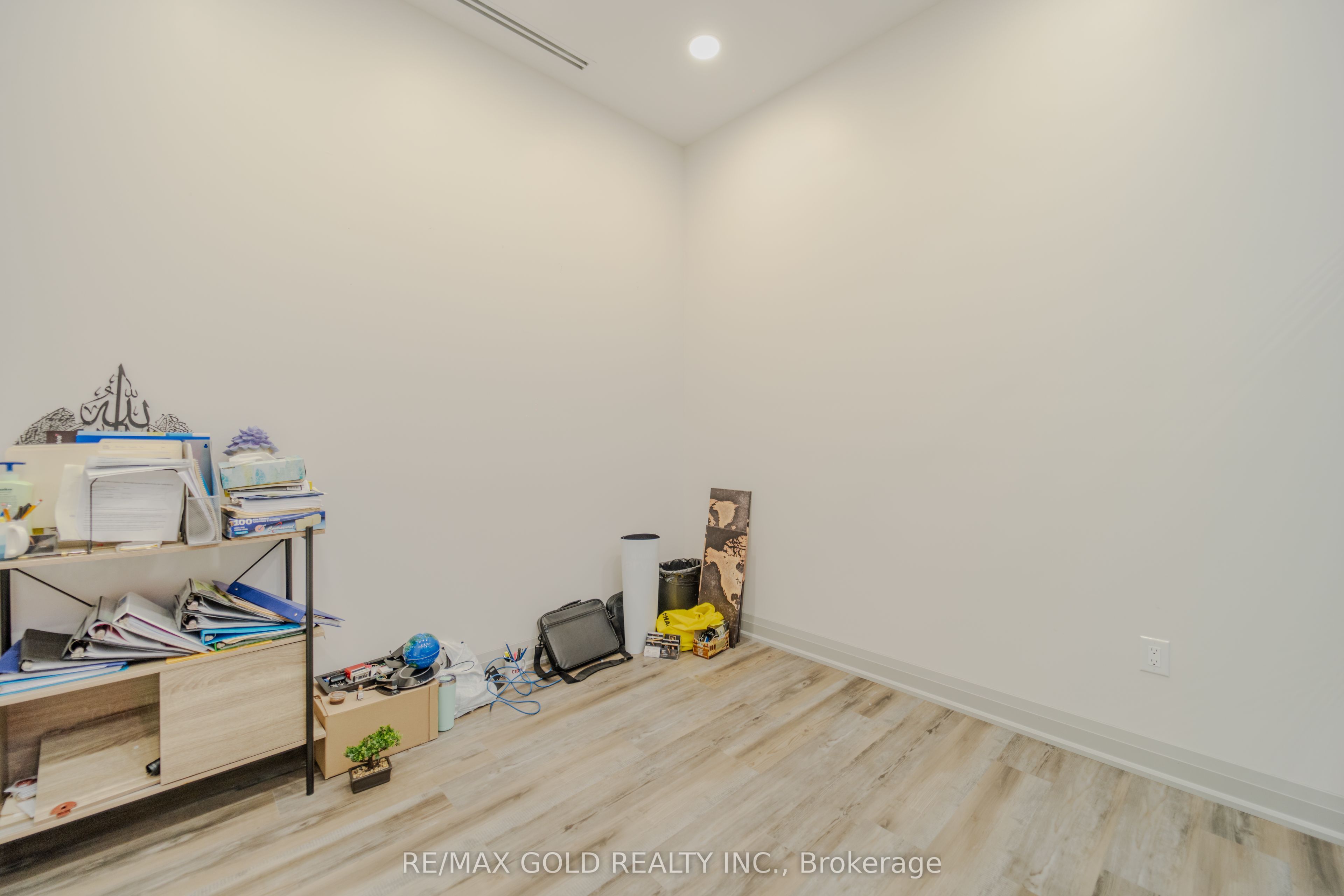 #238 - 3465 Platinum Drive Property Photo 17