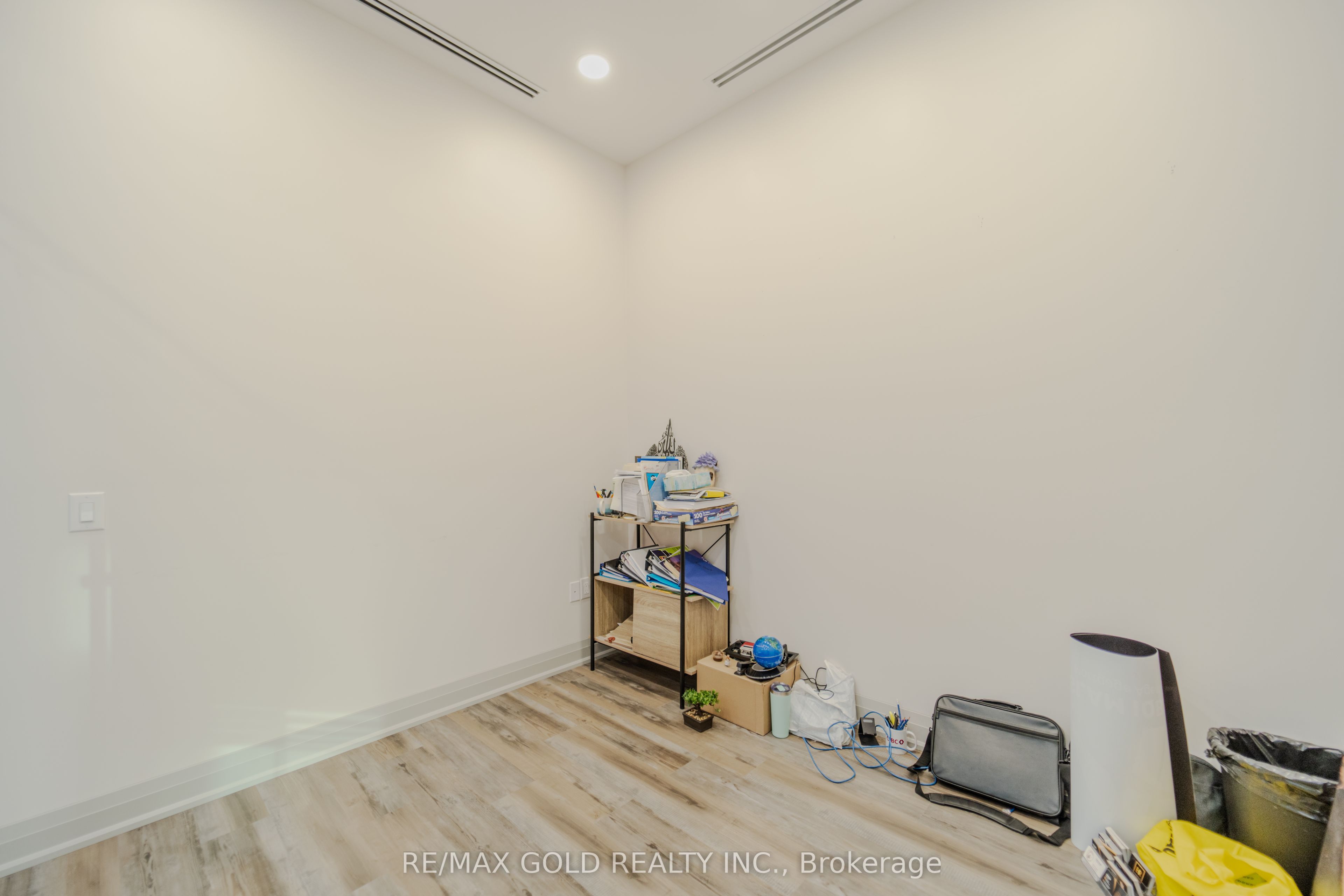 #238 - 3465 Platinum Drive Property Photo 18