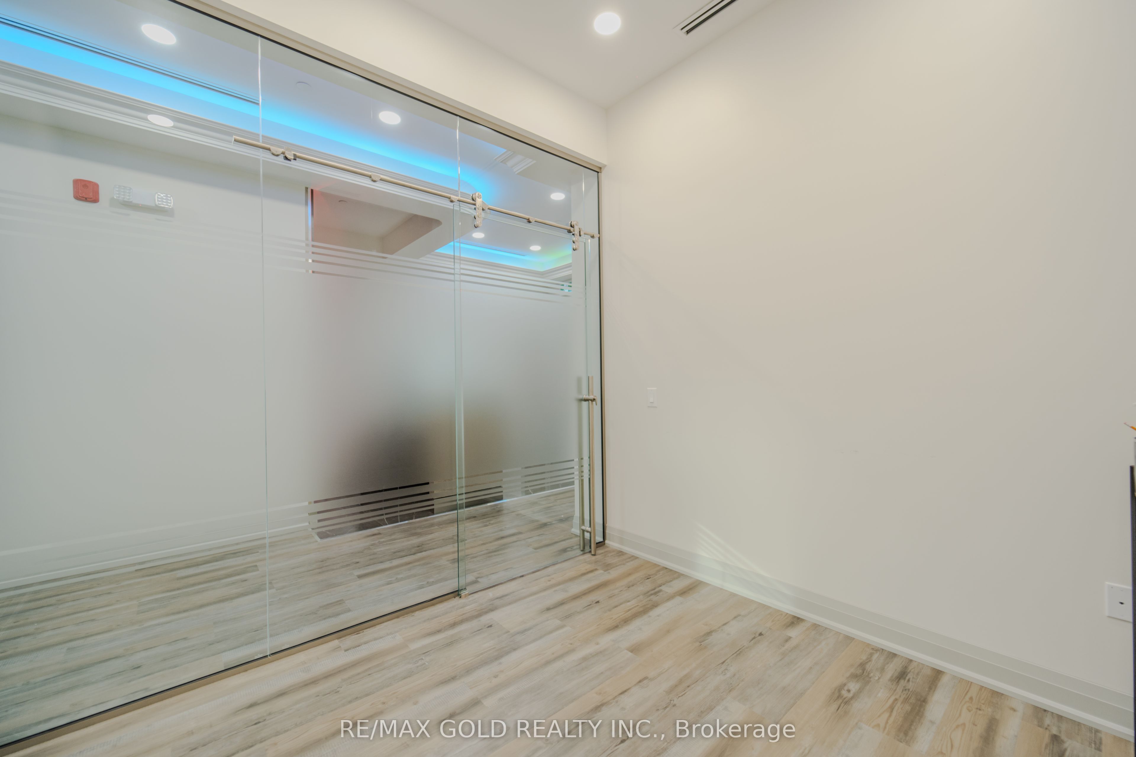 #238 - 3465 Platinum Drive Property Photo 19