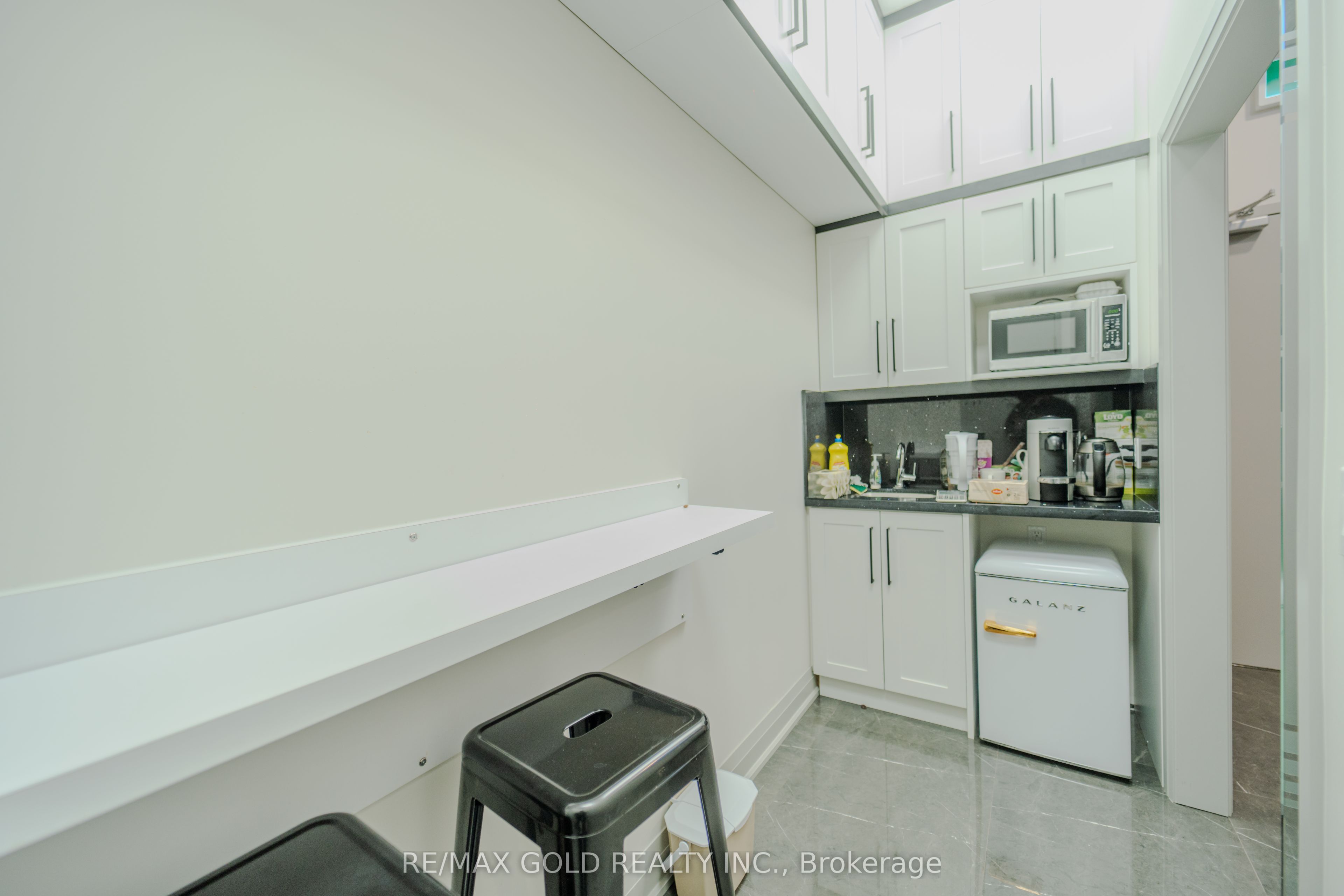 #238 - 3465 Platinum Drive Property Photo 37