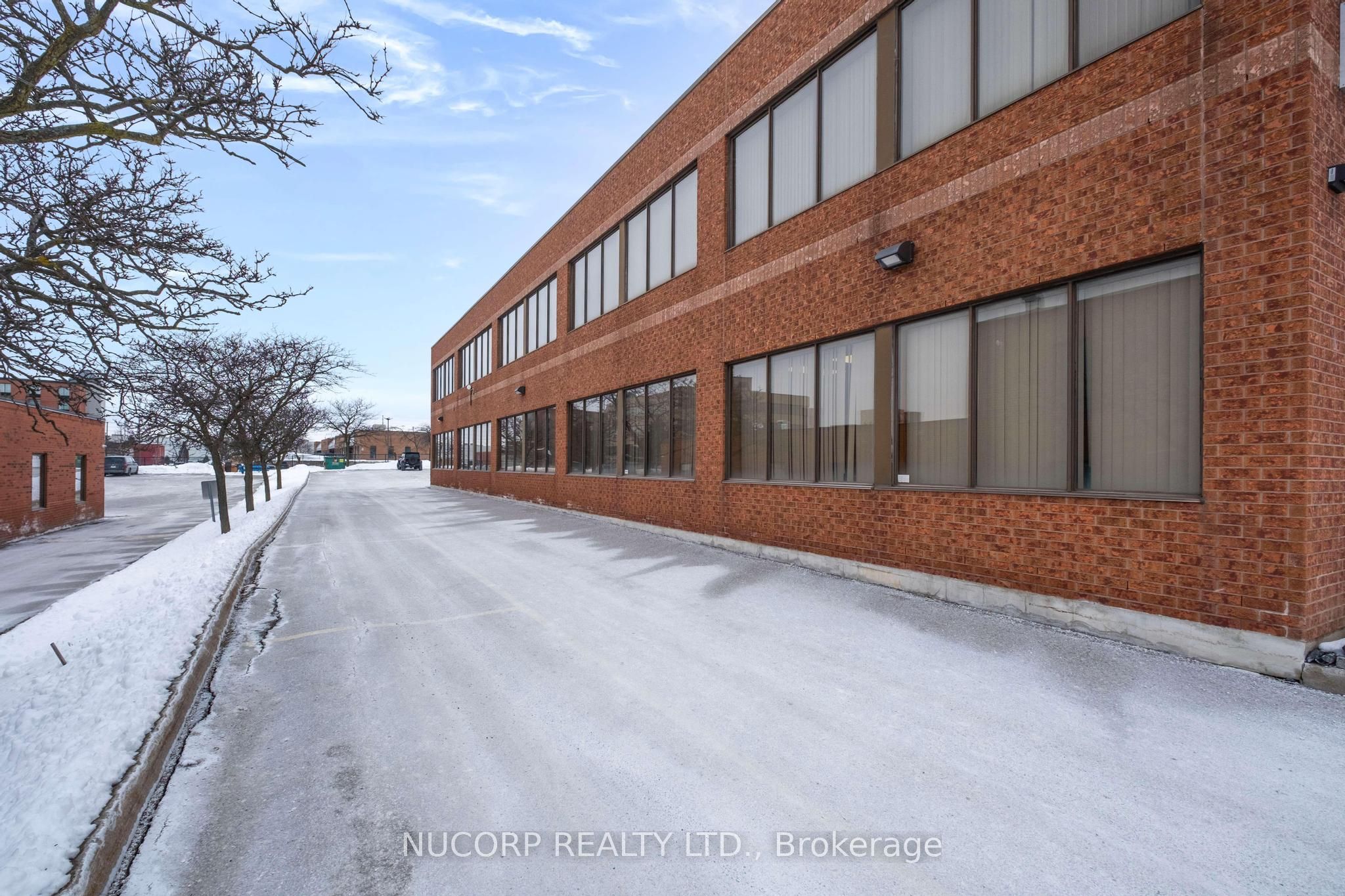#200 - 141 Brunel Road Property Photo 3