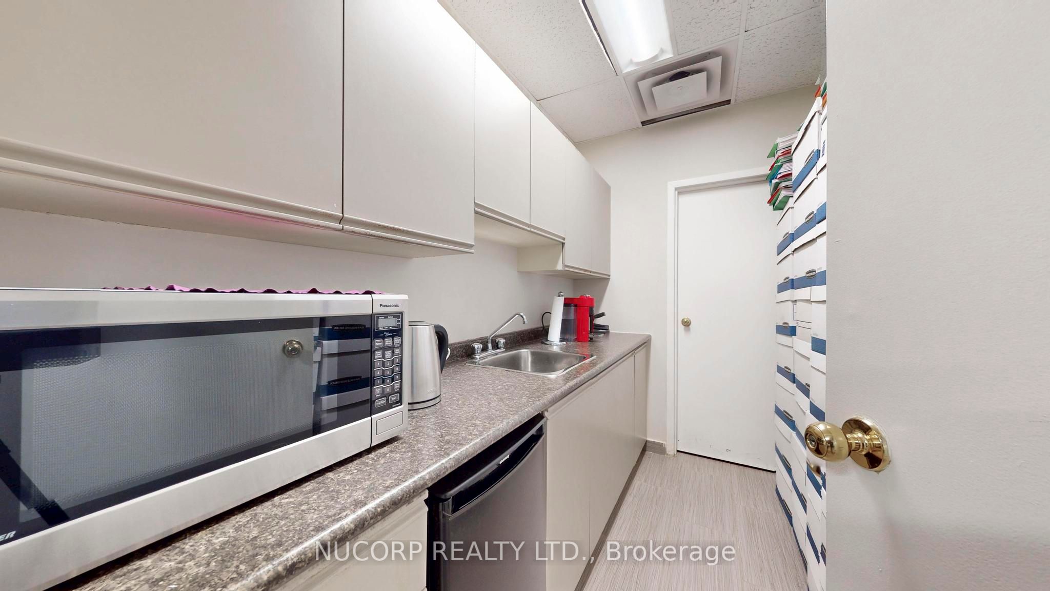 #100-103 - 141 Brunel Road Property Photo 31