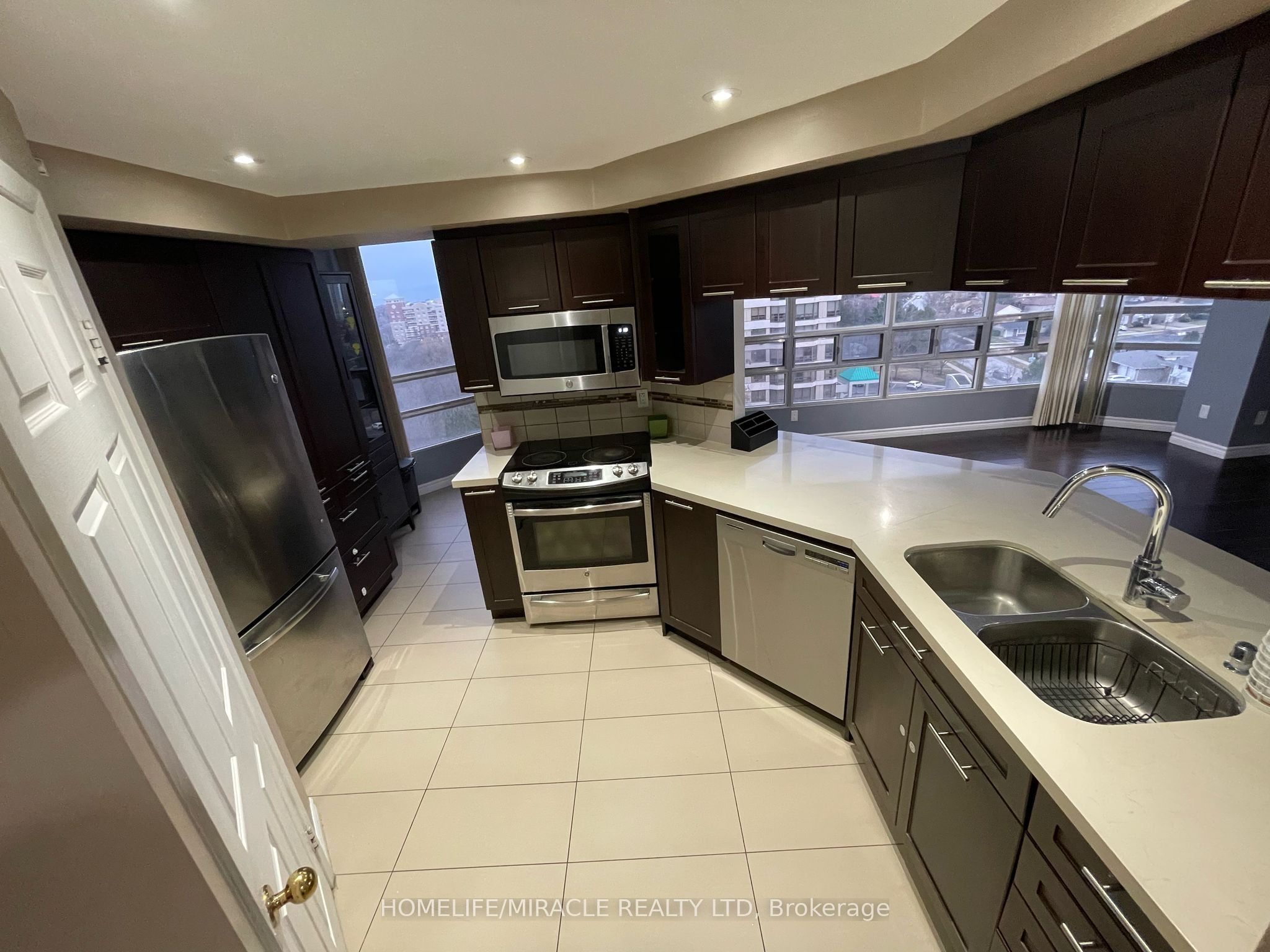 #1004 - 320 Mill Street Property Photo 3