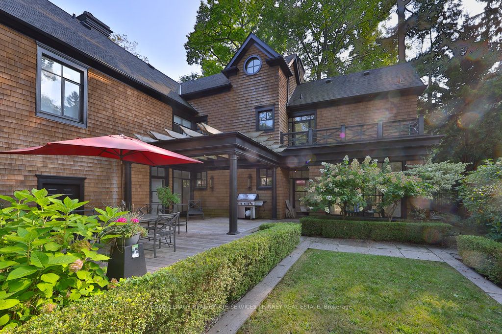 905 Sangster Avenue Property Photo 9
