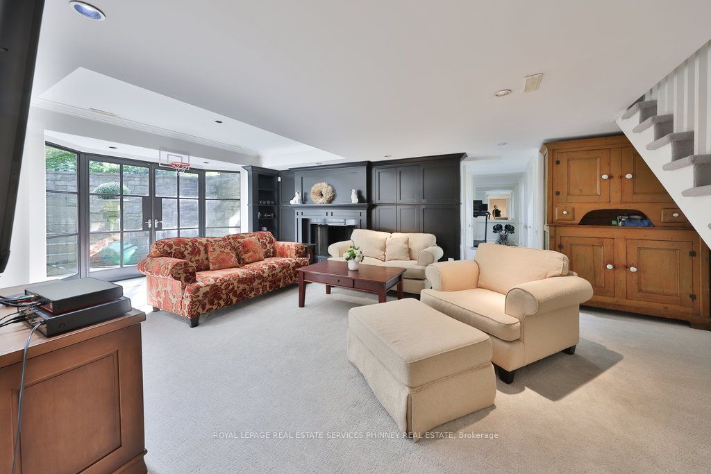 905 Sangster Avenue Property Photo 37