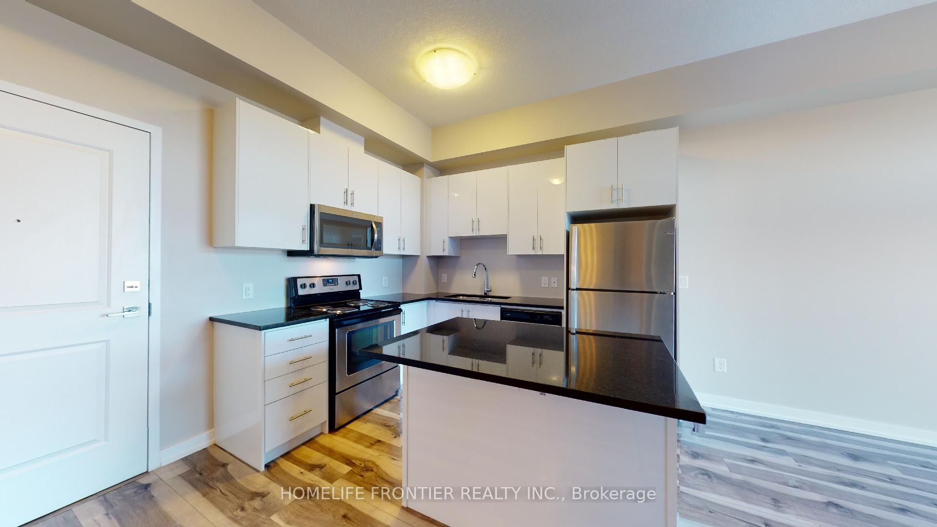 #819 - 2490 Old Bronte Road Property Photo 2