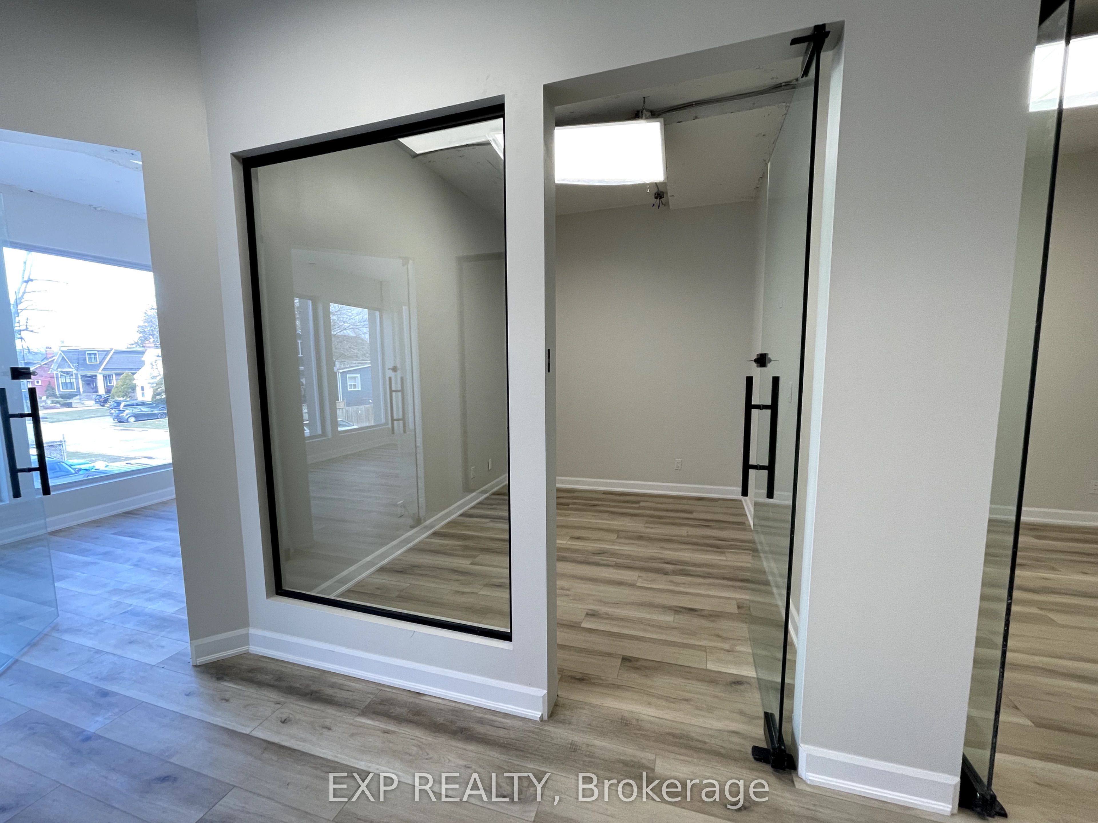 #205-5a - 230 Lakeshore Road Property Photo 2