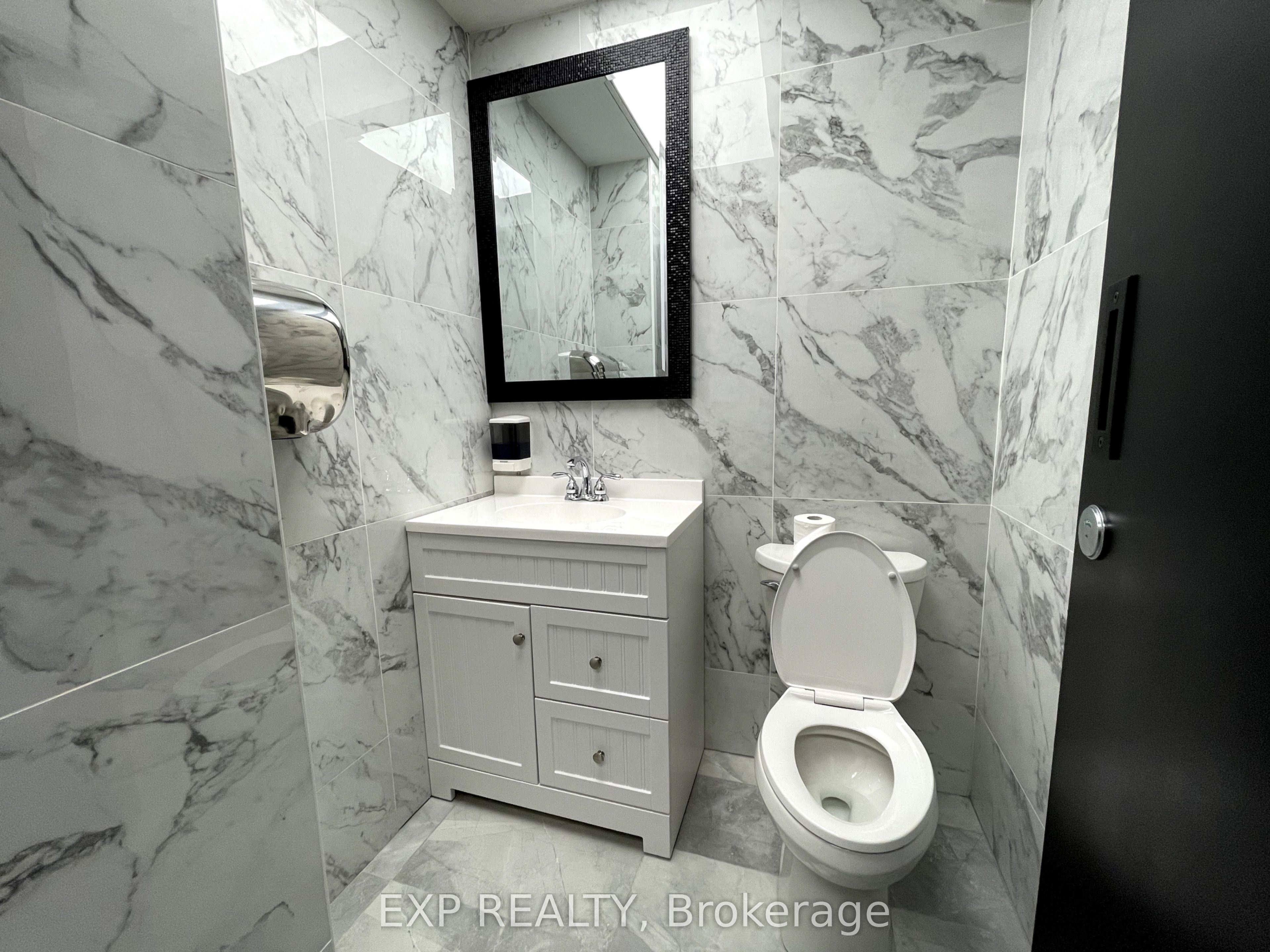 #205-5a - 230 Lakeshore Road Property Photo 6