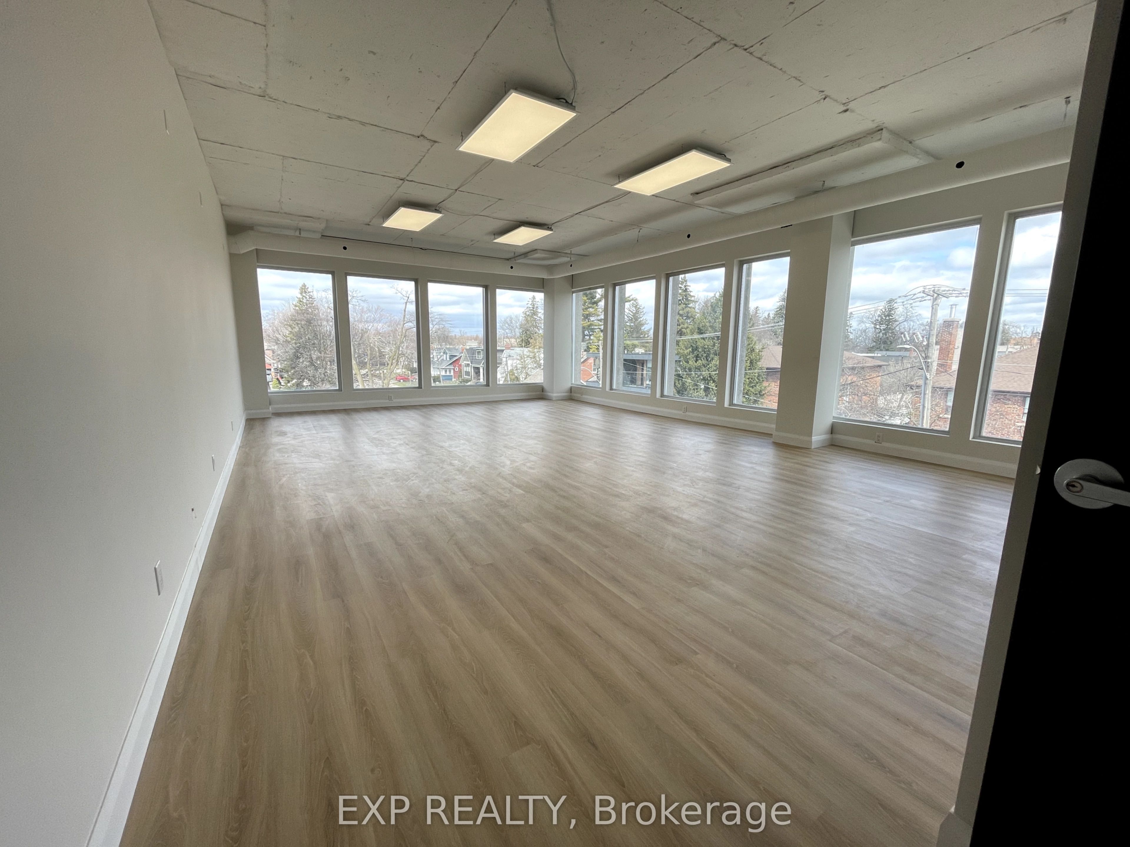 #312 - 230 Lakeshore Road Property Photo 1