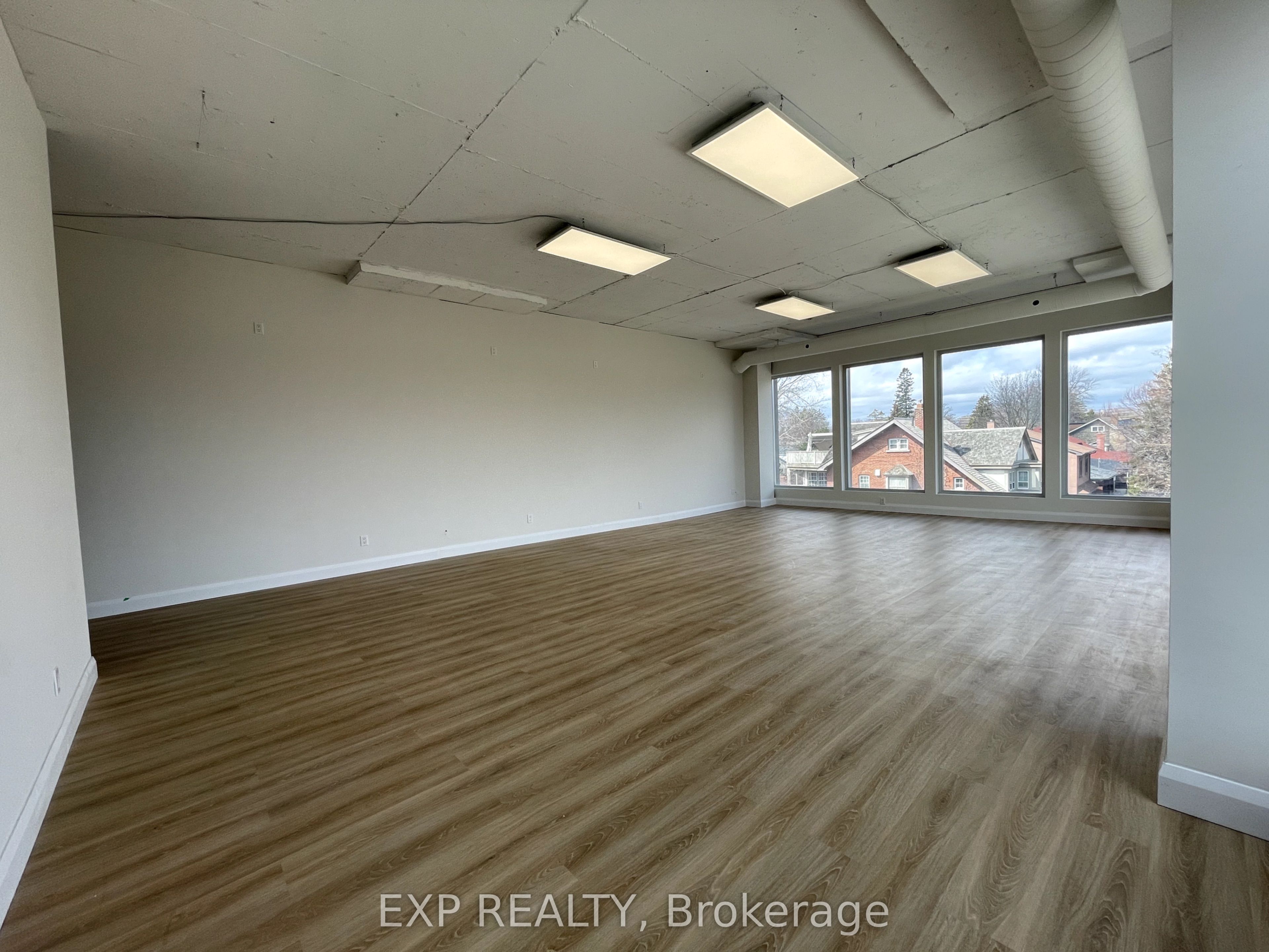 #312 - 230 Lakeshore Road Property Photo 3