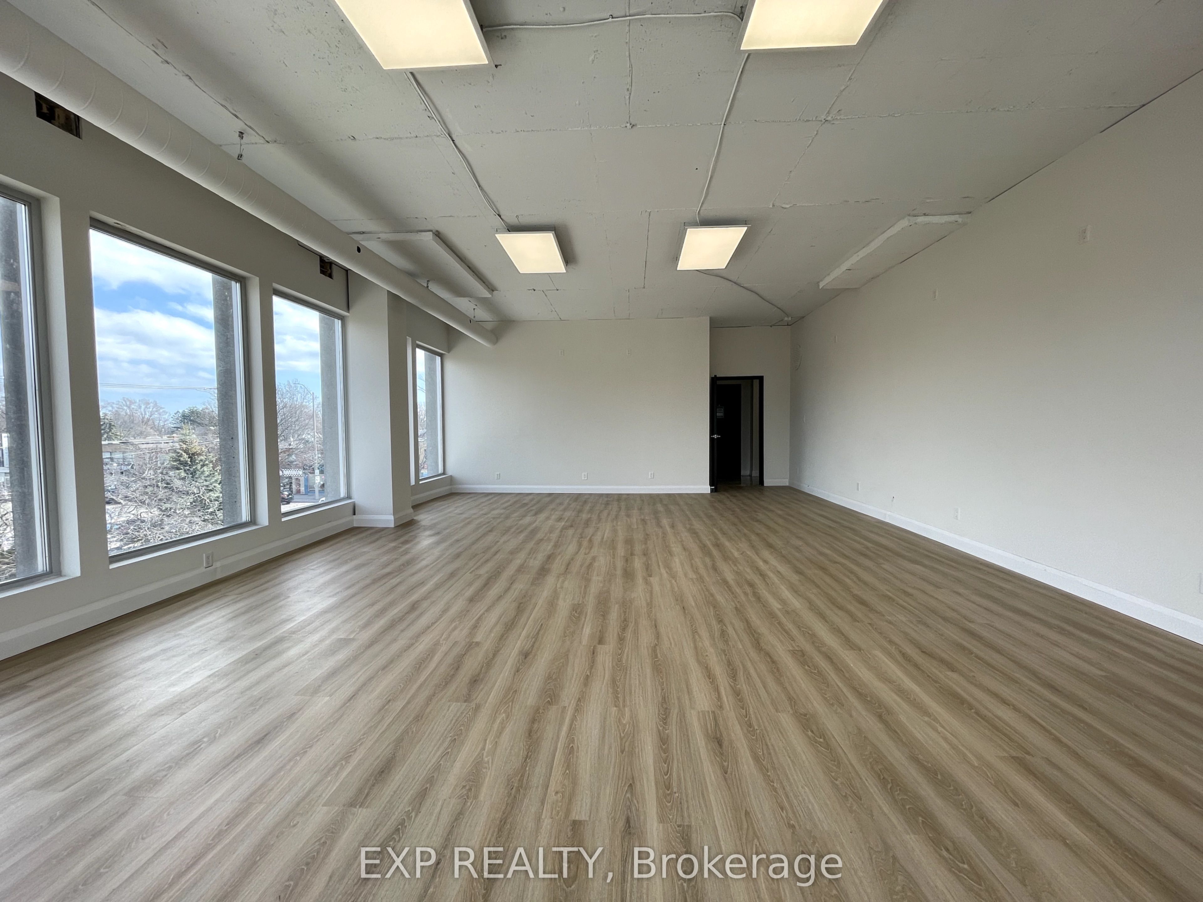 #312 - 230 Lakeshore Road Property Photo 5
