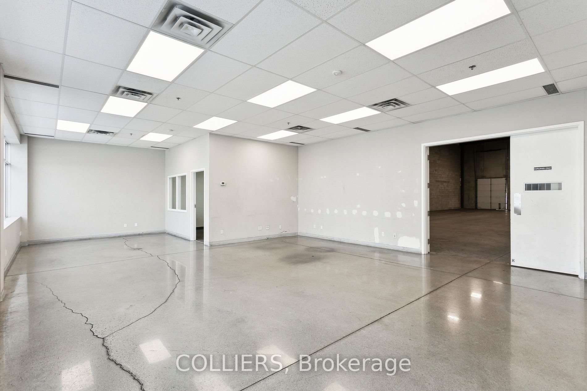 #unit 7 - 3400 Ridgeway Drive Property Photo 7