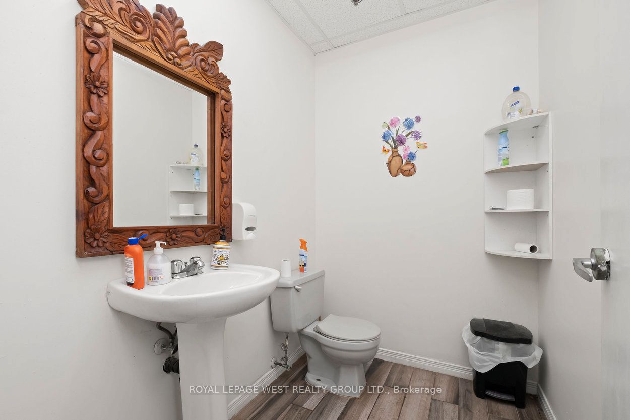 45 Densley Avenue Property Photo 31