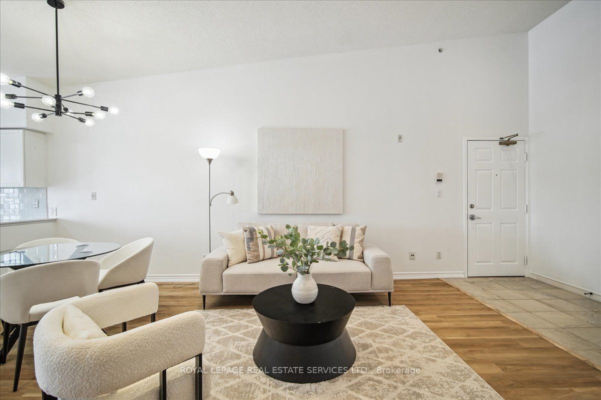 #407 - 1440 Bishops Gate Property Photo 4