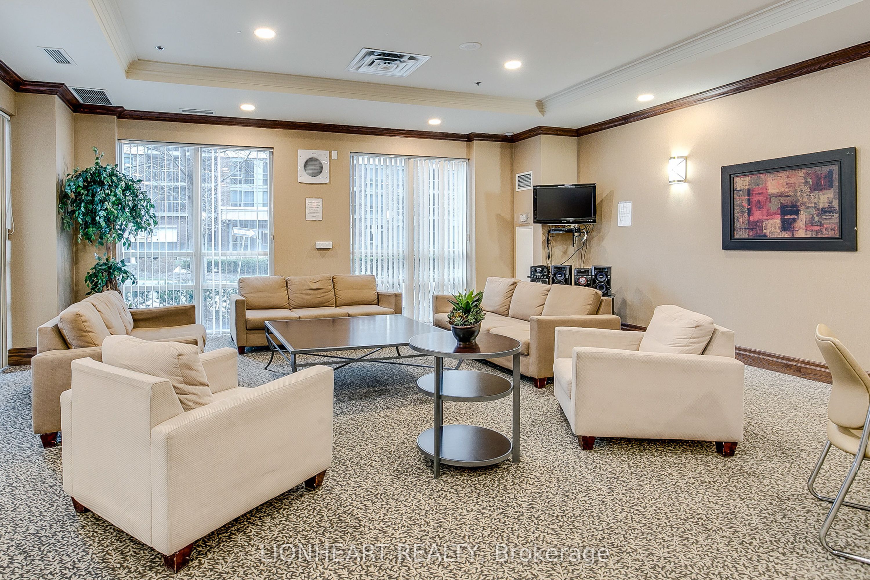#709 - 5 Michael Power Place Property Photo 31
