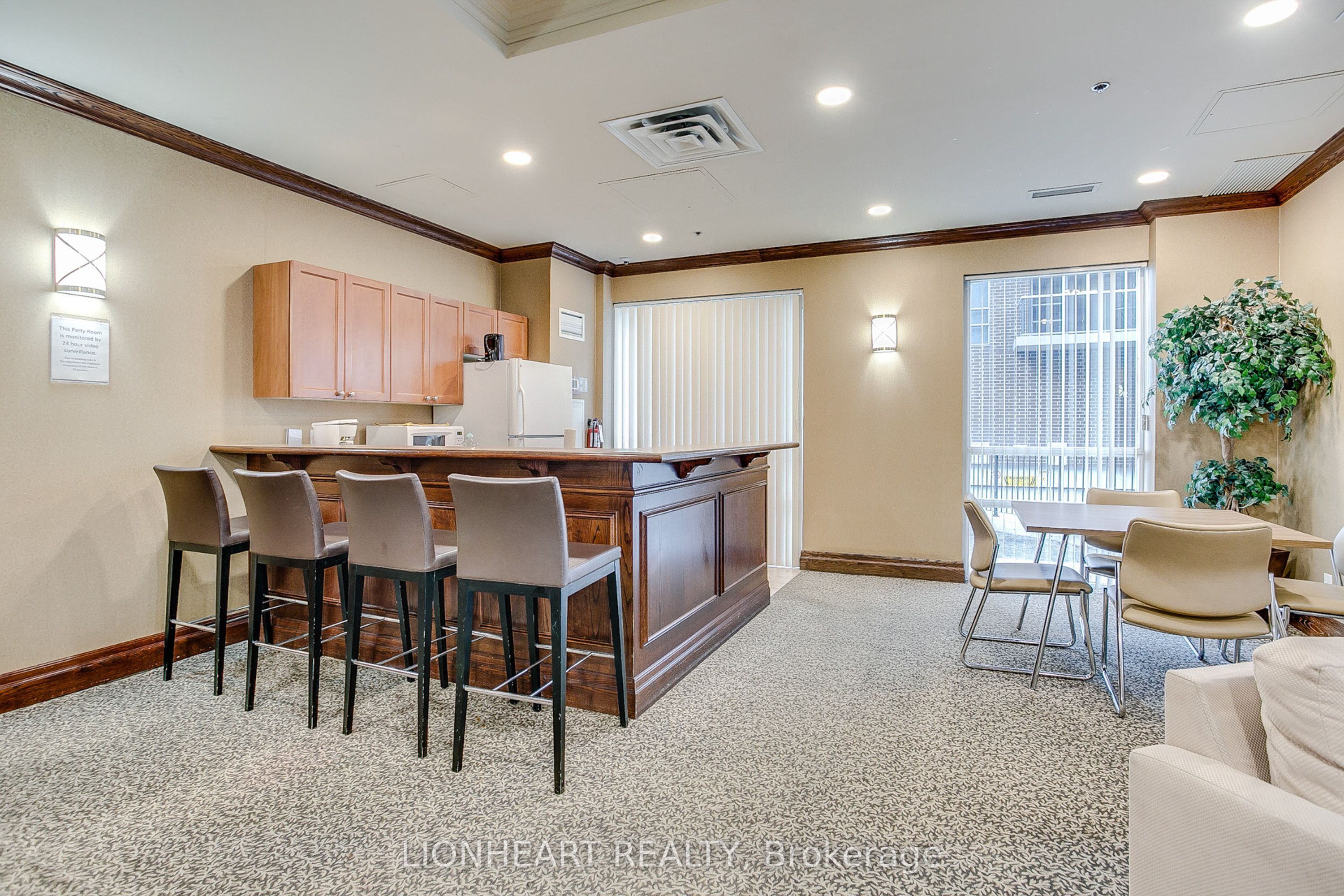#709 - 5 Michael Power Place Property Photo 32
