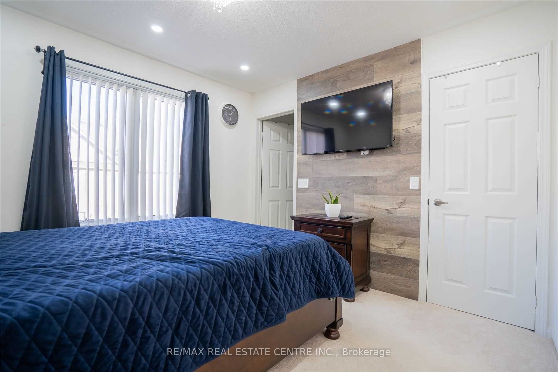 #99 - 1 Beckenrose Court Property Photo 8