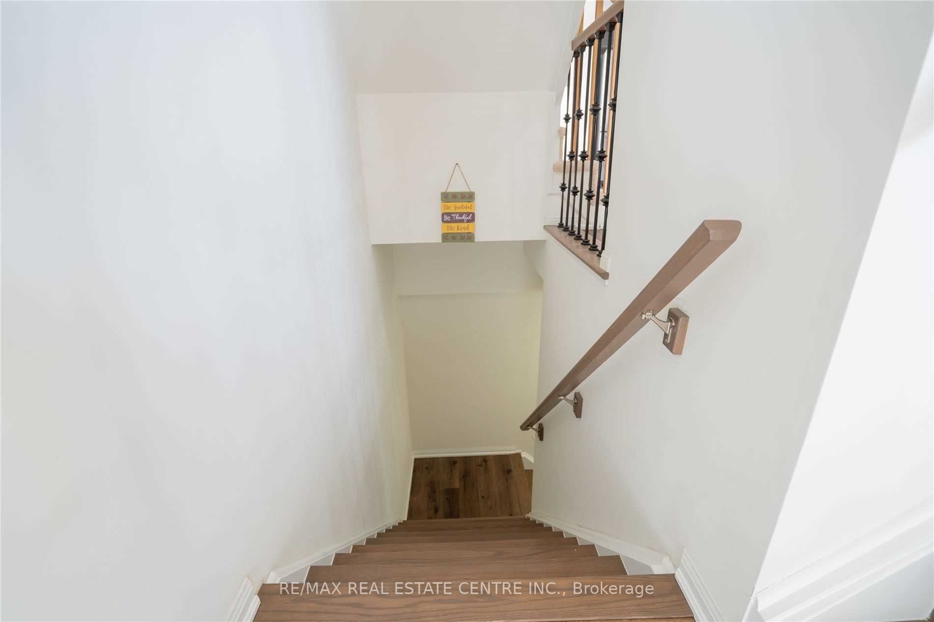 #99 - 1 Beckenrose Court Property Photo 12