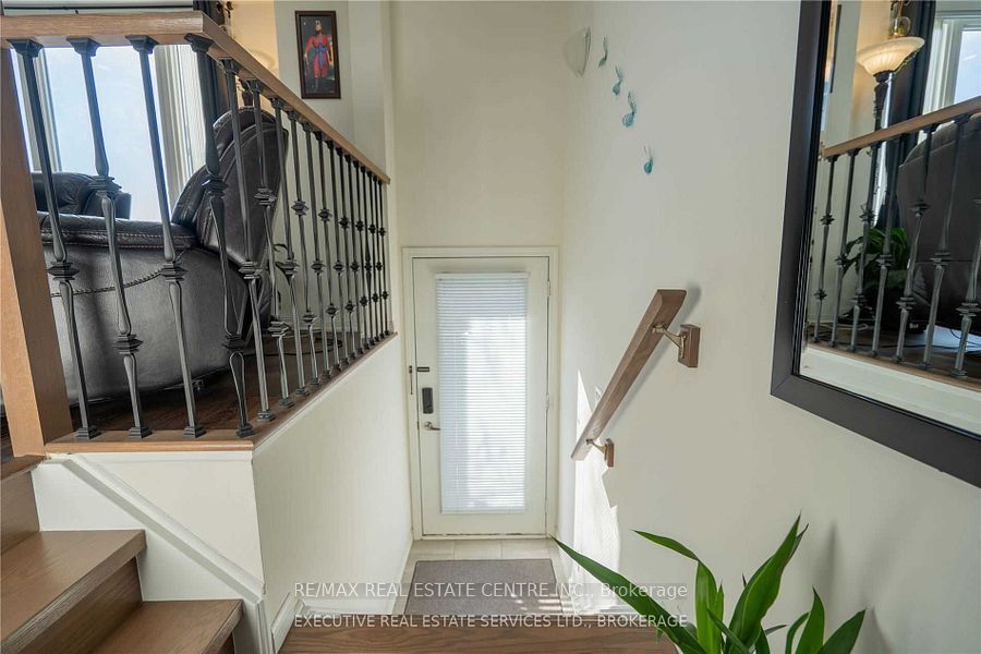 #99 - 1 Beckenrose Court Property Photo 16