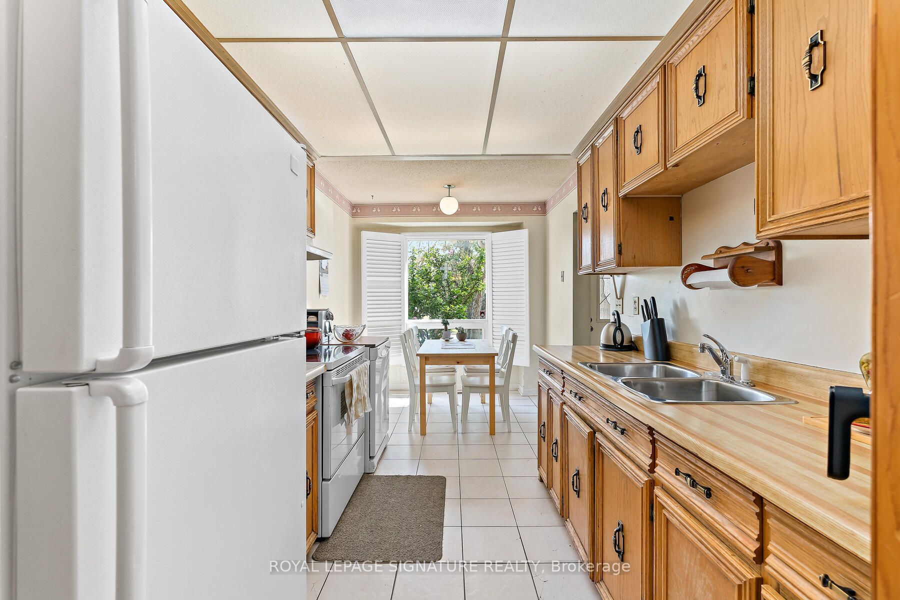 28 Lindridge Avenue Property Photo 3
