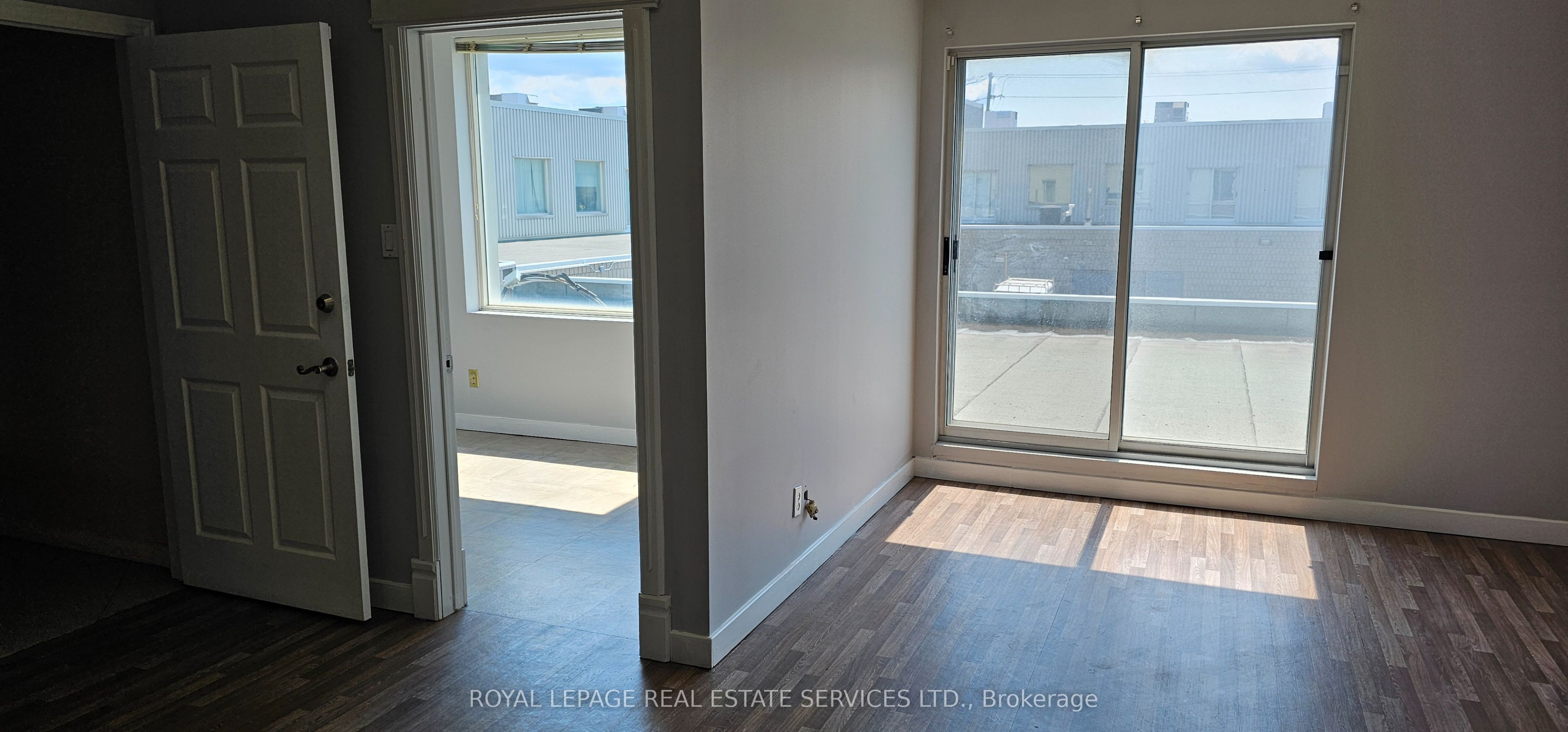 2355 Derry Road E 20 Property Photo 12