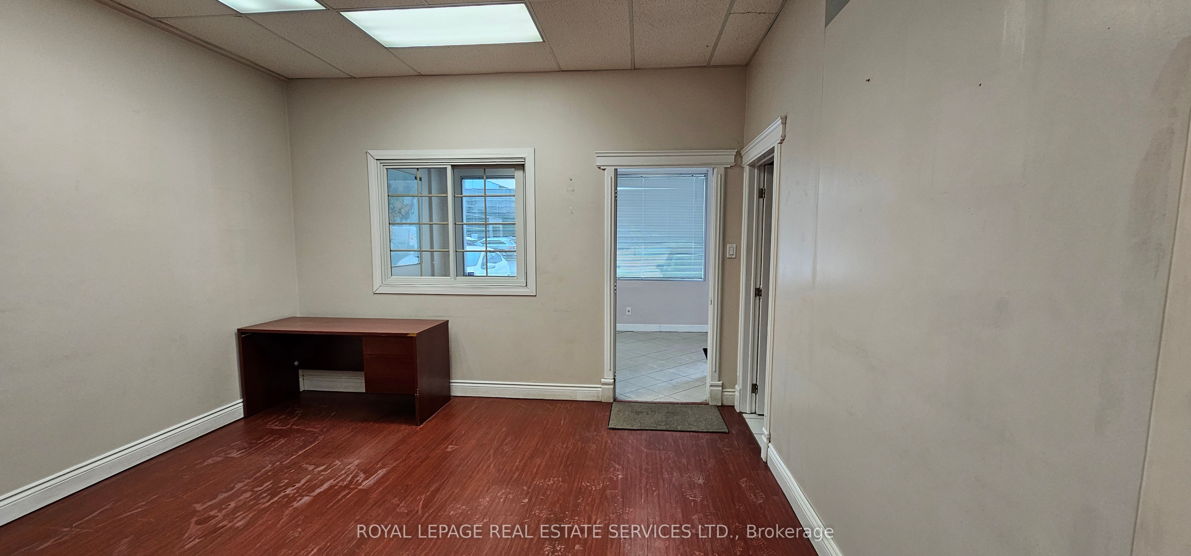 2355 Derry Rd E Property Photo 16