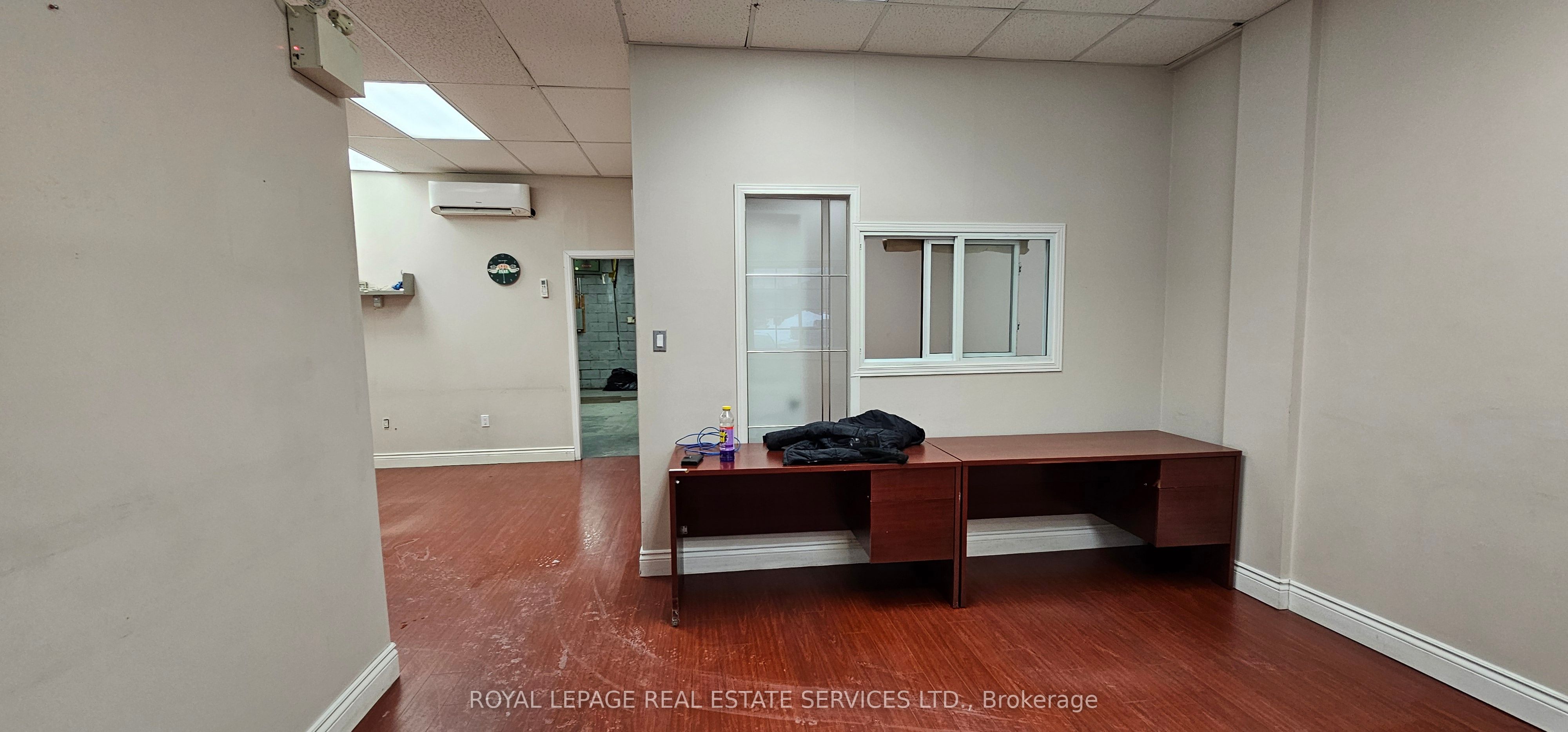 2355 Derry Rd E Property Photo 18