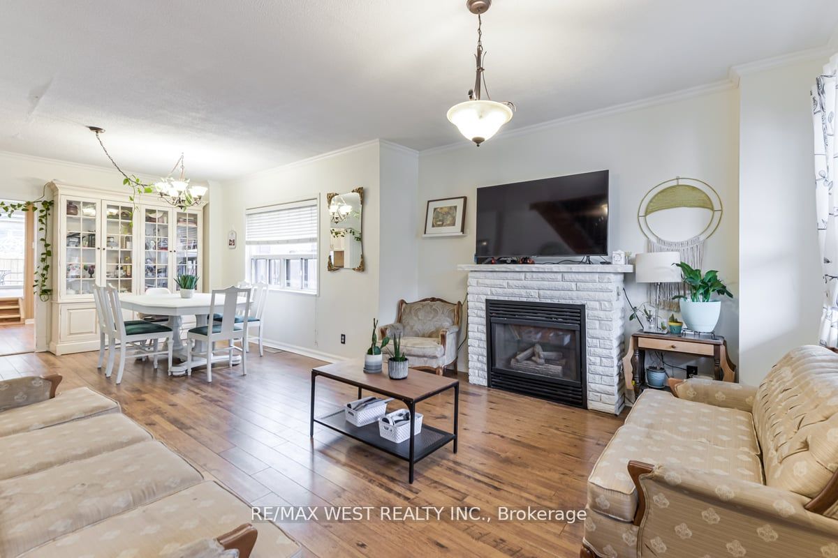 32 Holmesdale Road Property Photo 6