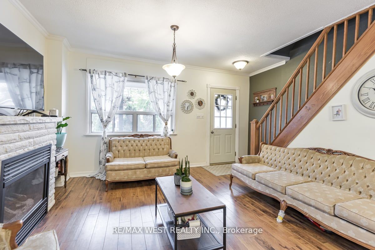 32 Holmesdale Road Property Photo 8