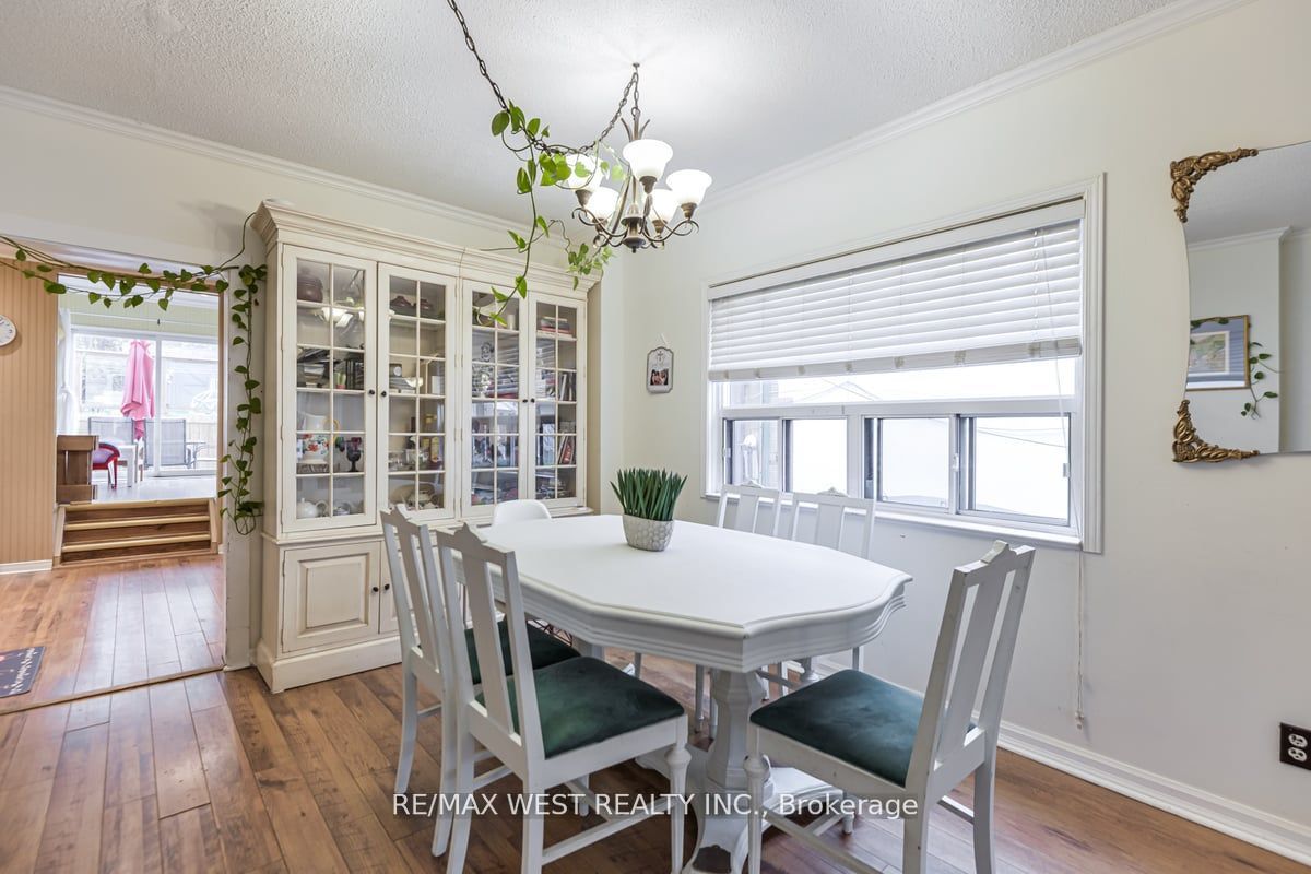 32 Holmesdale Road Property Photo 10
