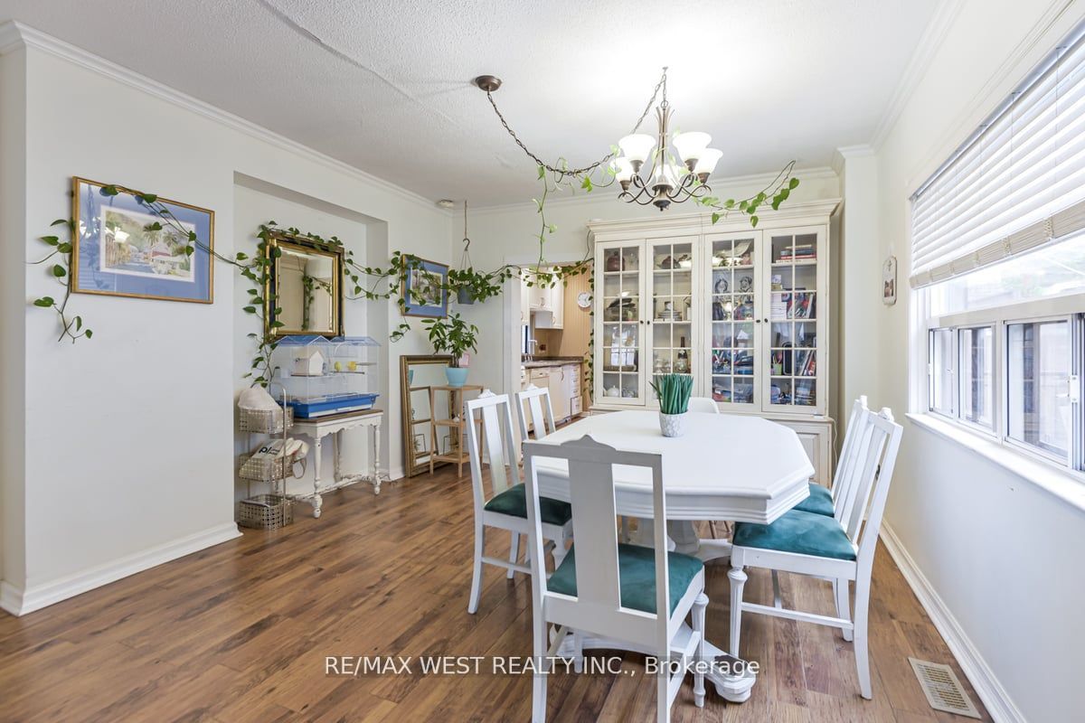 32 Holmesdale Road Property Photo 11