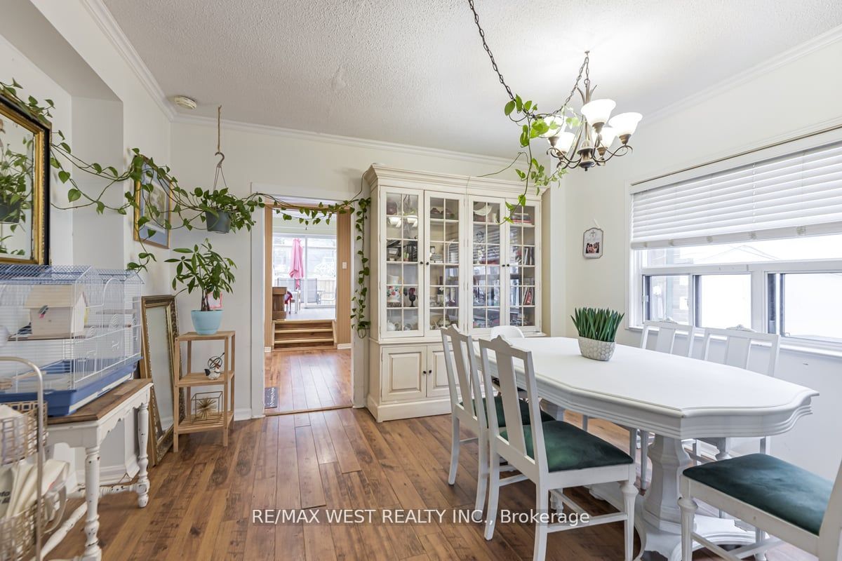 32 Holmesdale Road Property Photo 12