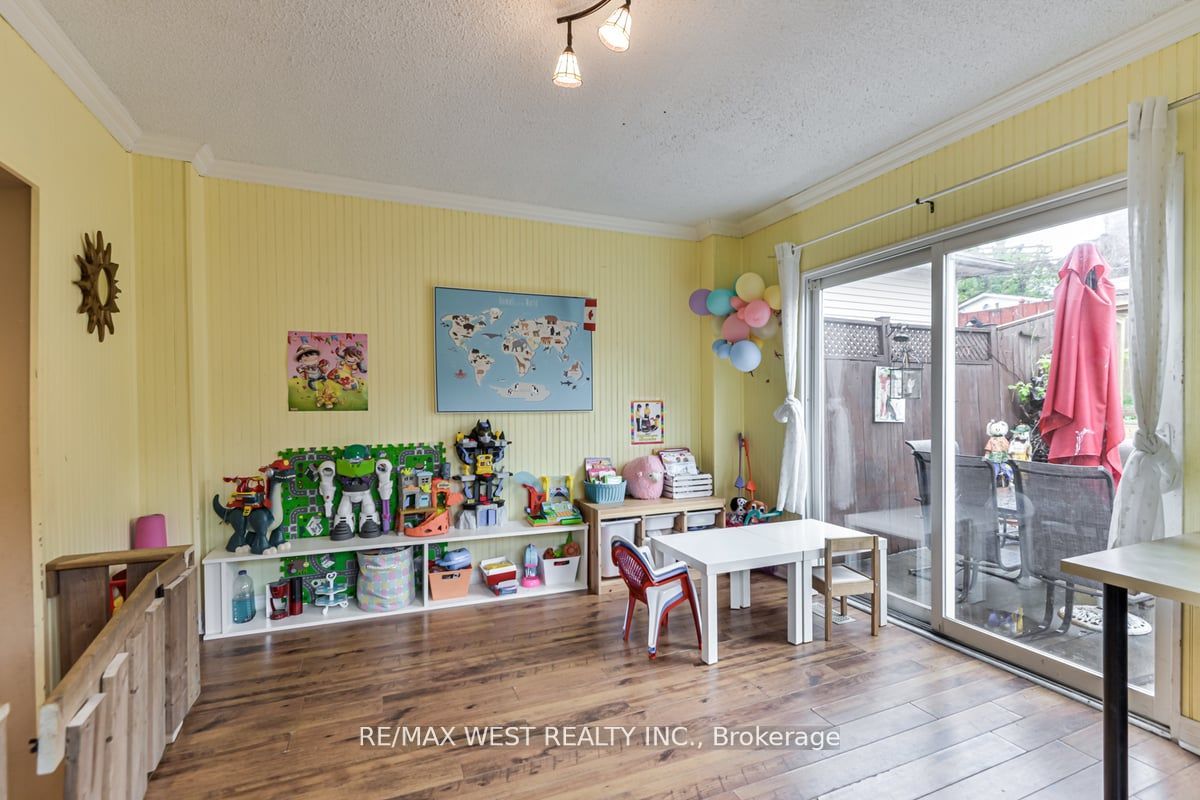32 Holmesdale Road Property Photo 17