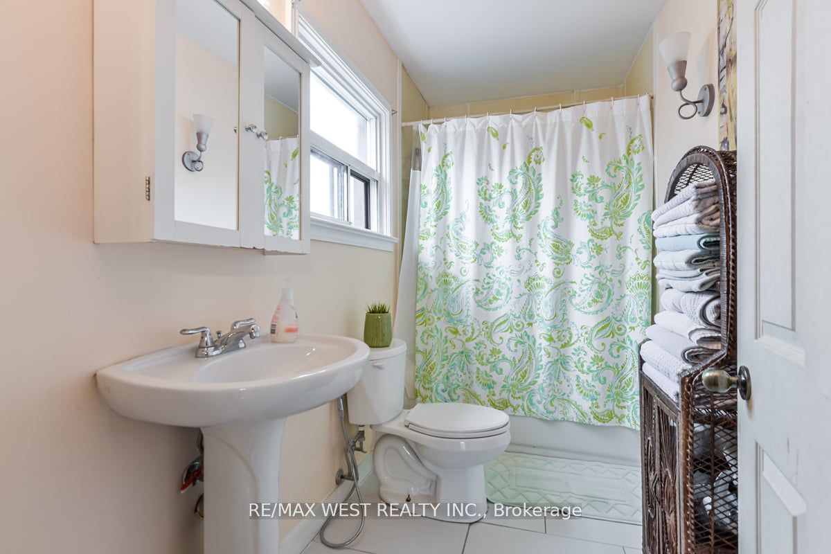 32 Holmesdale Road Property Photo 20