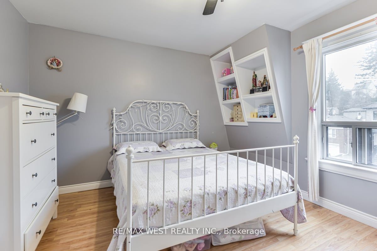 32 Holmesdale Road Property Photo 21