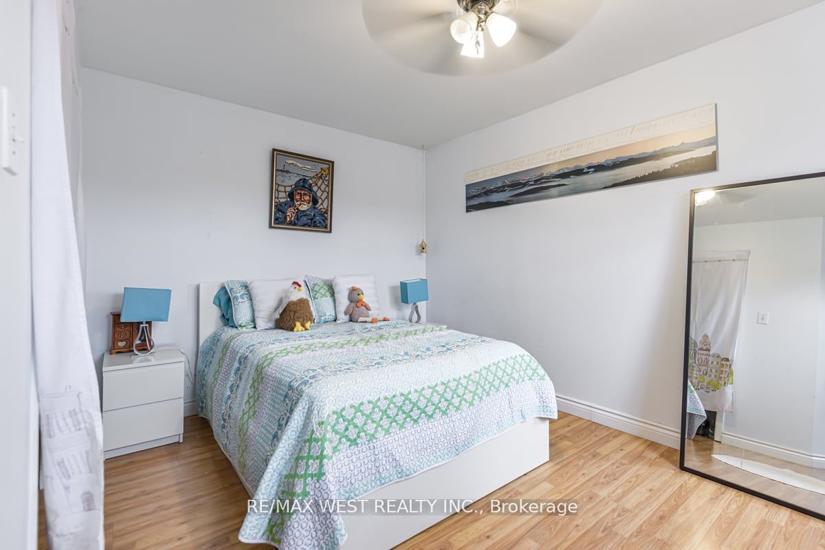 32 Holmesdale Road Property Photo 27