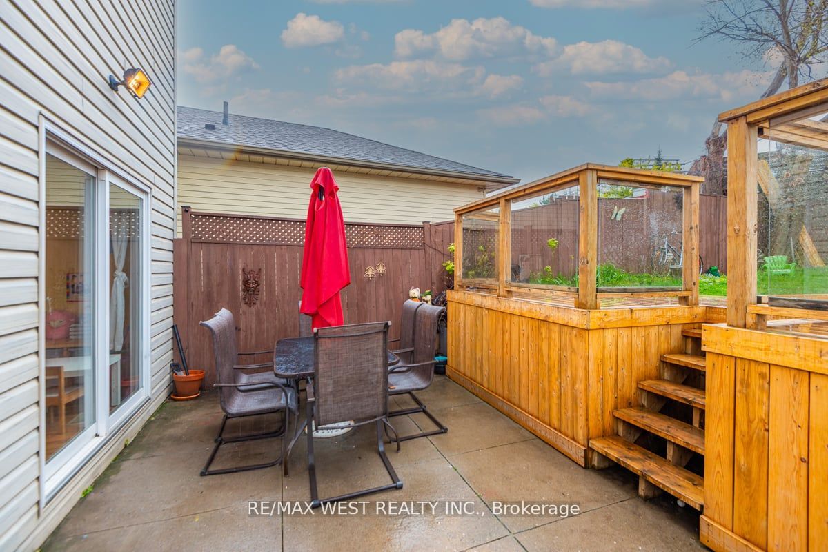 32 Holmesdale Road Property Photo 32