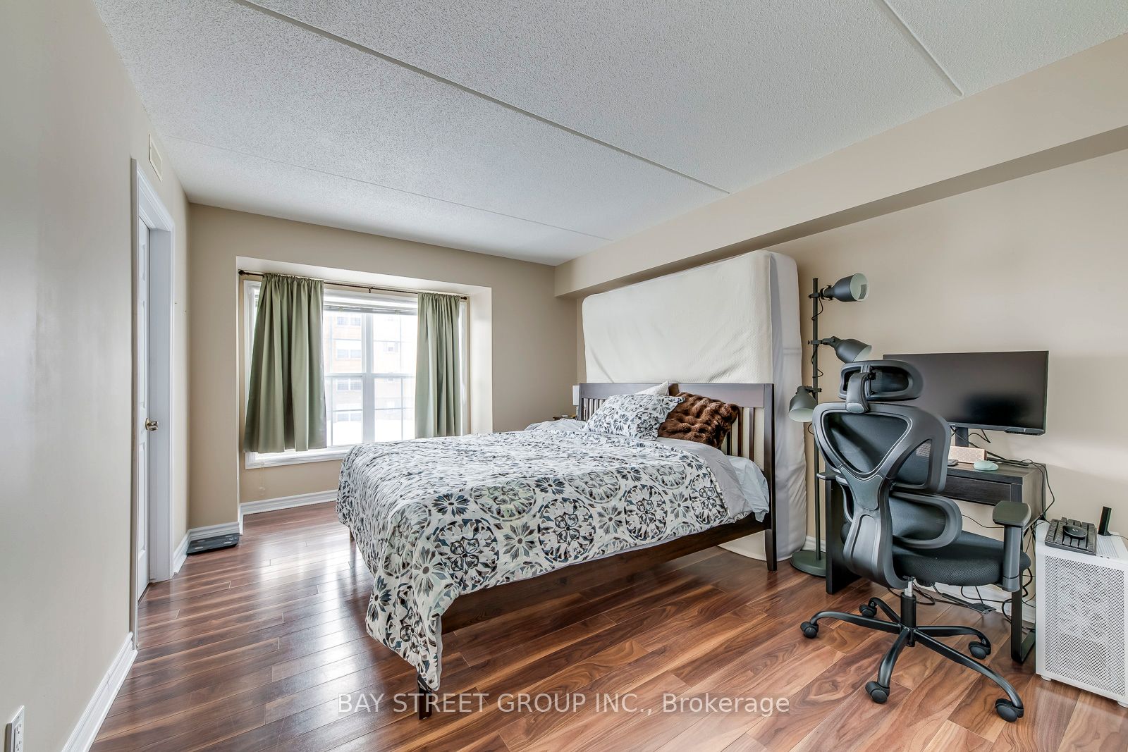#216 - 1480 Bishops Gate Property Photo 28