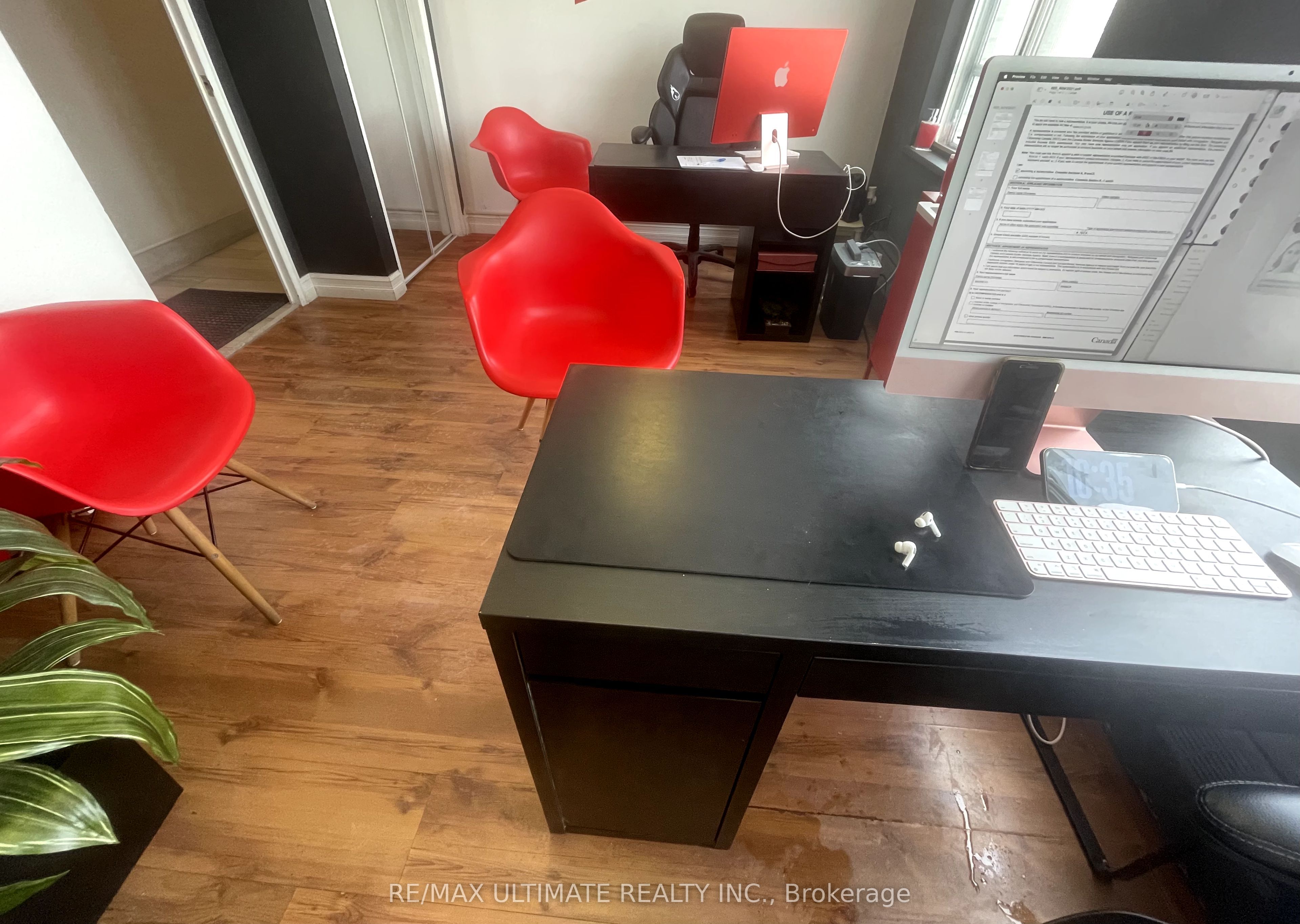 ##205 - 1268 St. Clair Avenue Property Photo 3