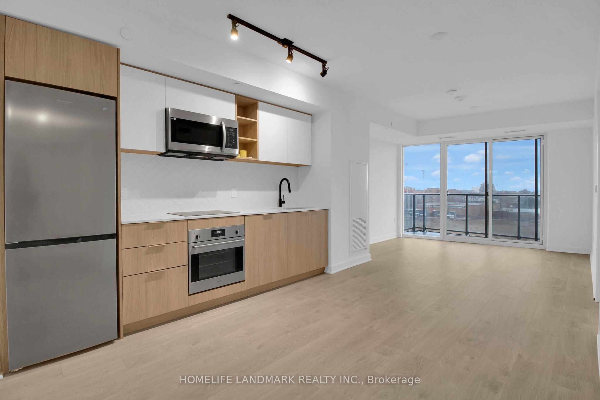 #522 - 36 Zorra Street Property Photo 1