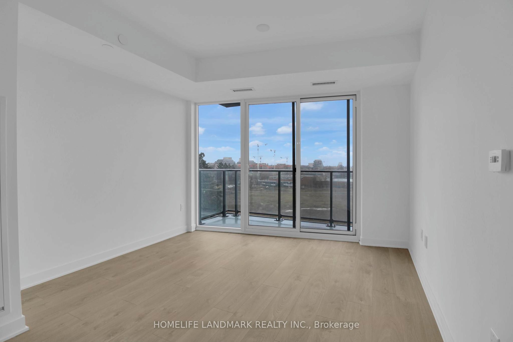 #522 - 36 Zorra Street Property Photo 3