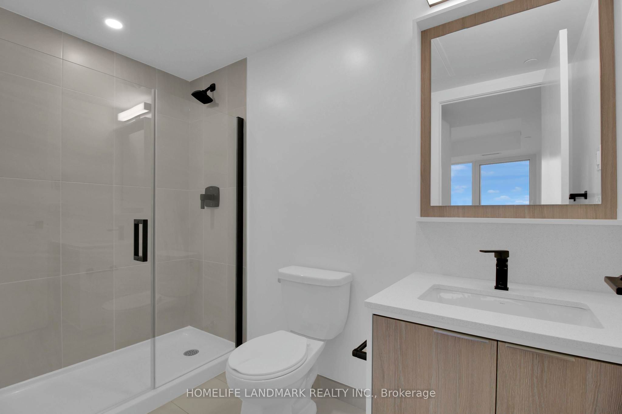 #522 - 36 Zorra Street Property Photo 6