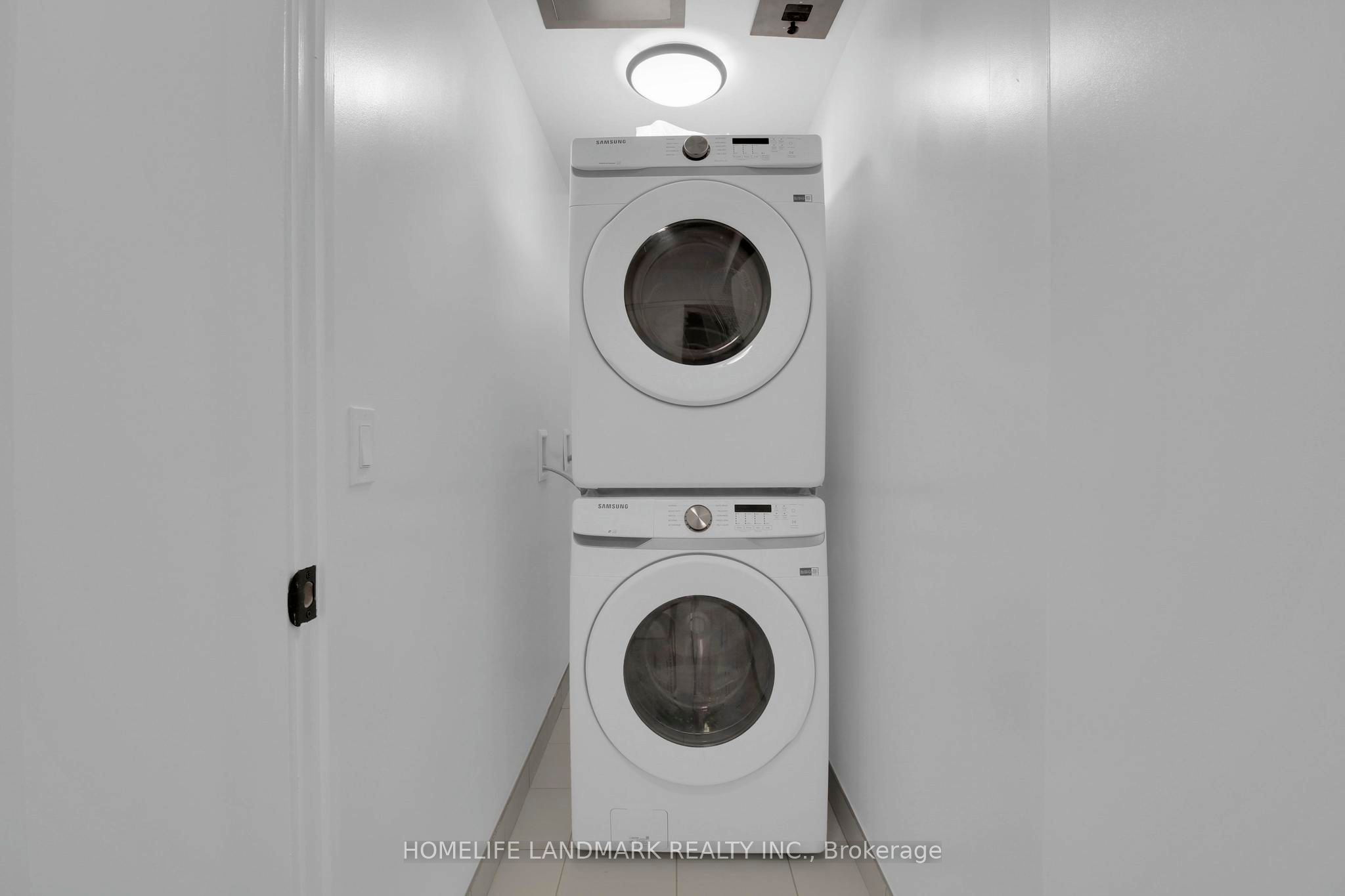 #522 - 36 Zorra Street Property Photo 16