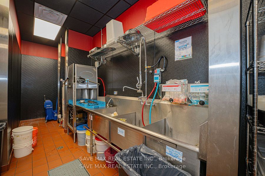 #12 - 3480 Fairview Street Property Photo 22