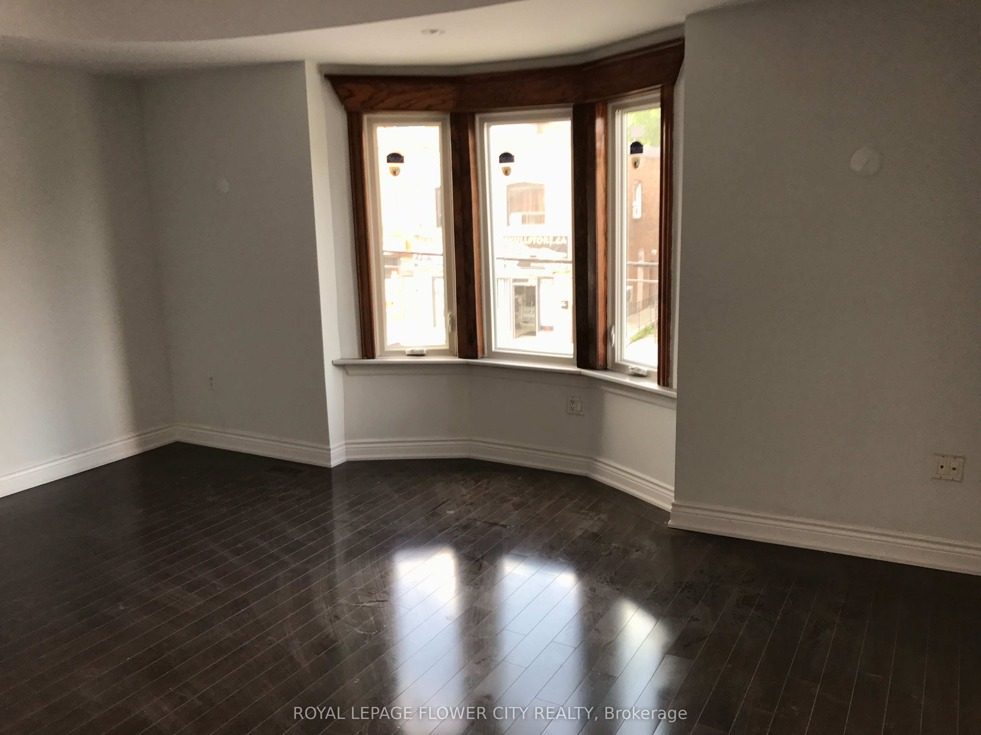 1188 Weston Road Property Photo 10